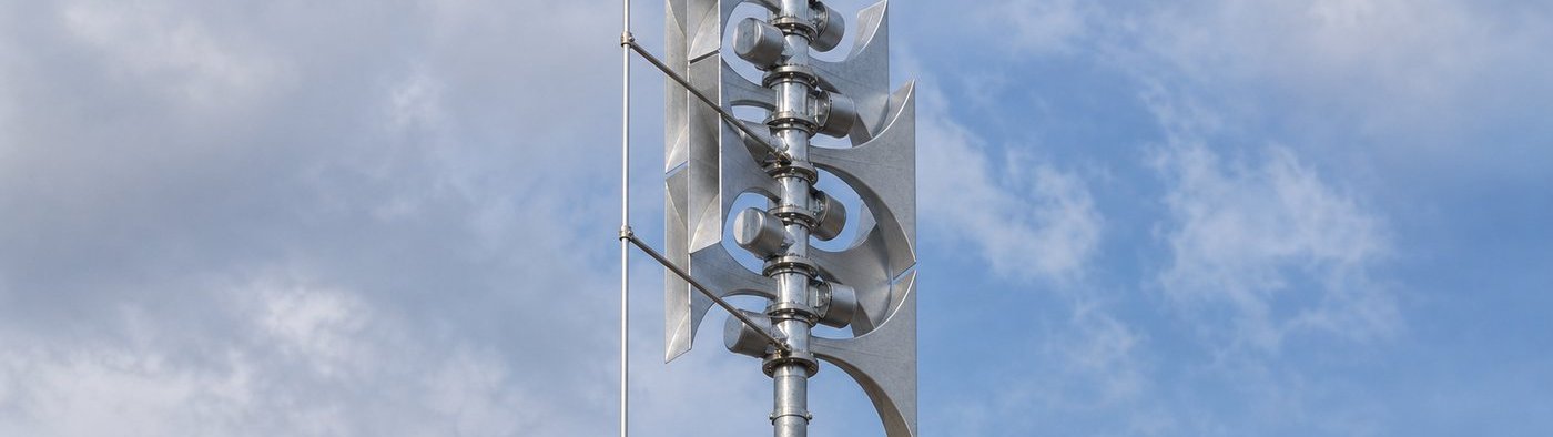 Sirene auf einem Dach als Warnsystem für die Bevölkerung