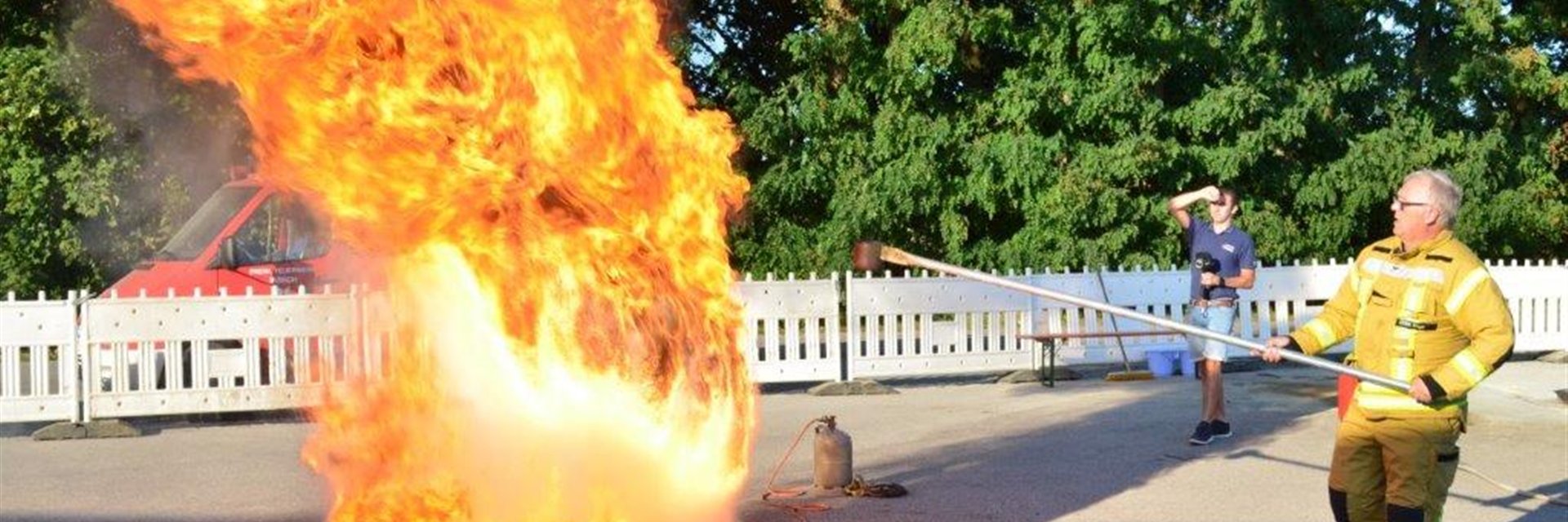 Vorführung zur Brandbekämpfung