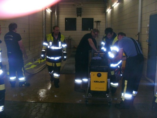 Foto zum Einsatz Unwetter: Wasser im Keller