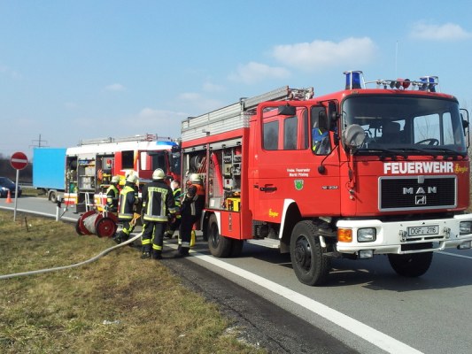 Foto zum Einsatz Transporter-Brand auf der A 92
