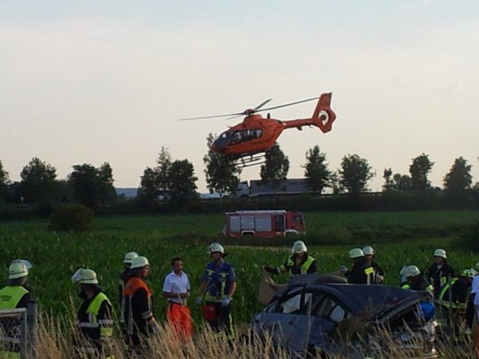 Foto zum Einsatz VU A 92 - PKW Überschlag