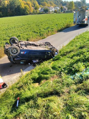 Foto zum Einsatz VU PKW Überschlagen