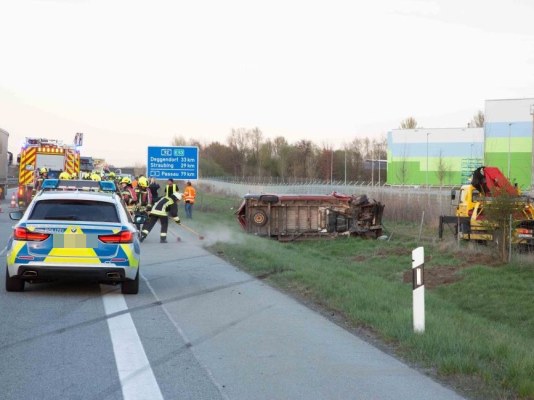 Foto zum Einsatz VU mit Transporter auf A92