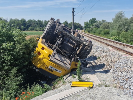 Foto zum Einsatz Auslaufende Betriebsstoffe eines Baggers