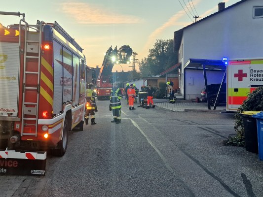 Foto zum Einsatz Unterstützung Rettungsdienst mit Drehleiter