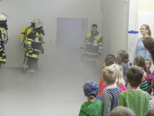 Einsatz&uuml;bung im Kindergarten Mamming