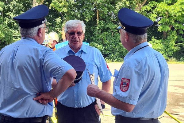 Foto zum Termin Leistungsprüfung: Gruppe im Löscheinsatz
