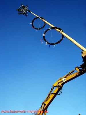 Foto zum Termin Maibaum-Aufstellen