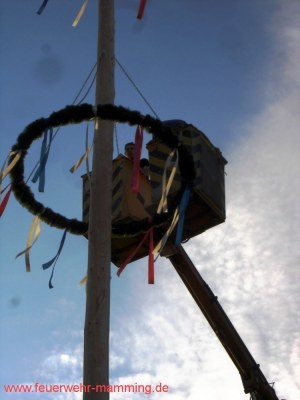 Foto zum Termin Maibaum-Aufstellen