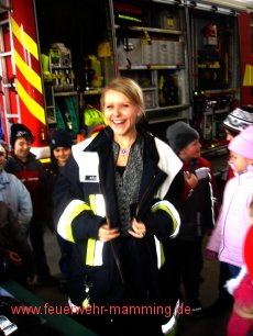 Schulklasse bei der Feuerwehr